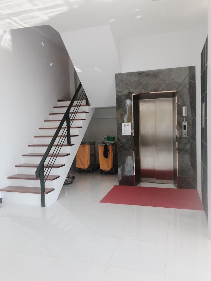 T-Nee Hotel@Udon Удон-Тхани Экстерьер фото