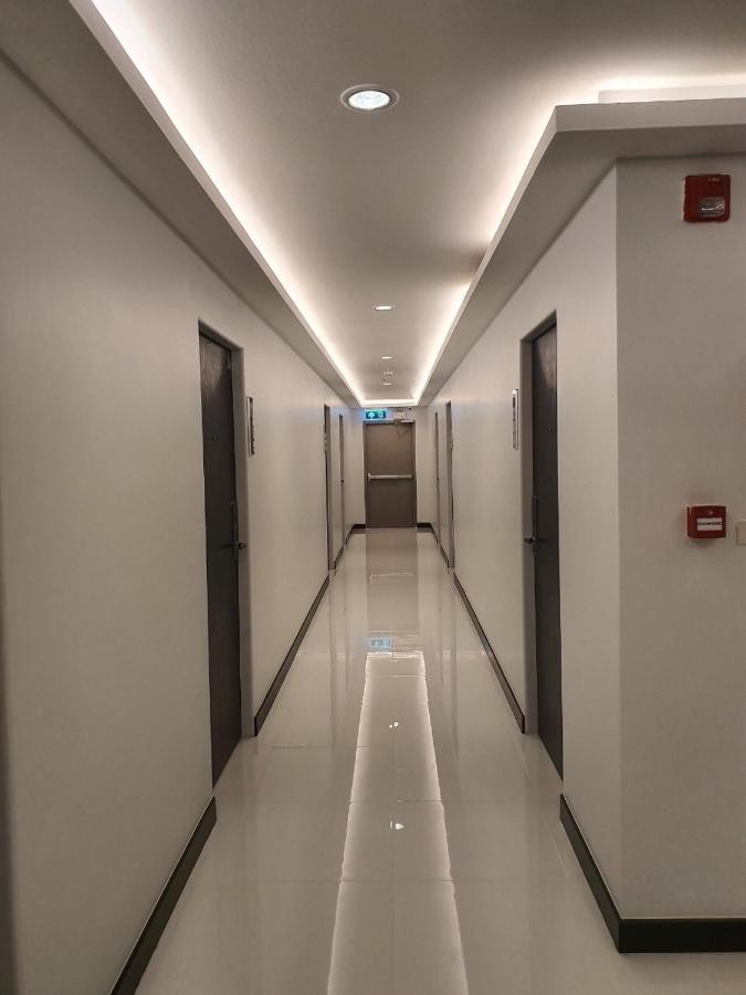 T-Nee Hotel@Udon Удон-Тхани Экстерьер фото